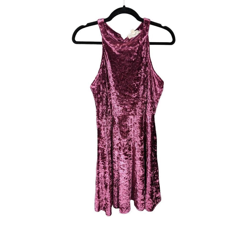 Listicle Burgundy Sleeveless Velvet Racerback
